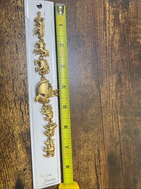 Gold Tone Noah's Ark Animal Charm Bracelet